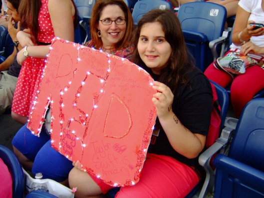 坐我旁邊來自新罕布夏州的母女