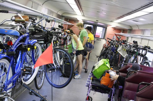 CapeFlyer車廂中的腳踏車停放區