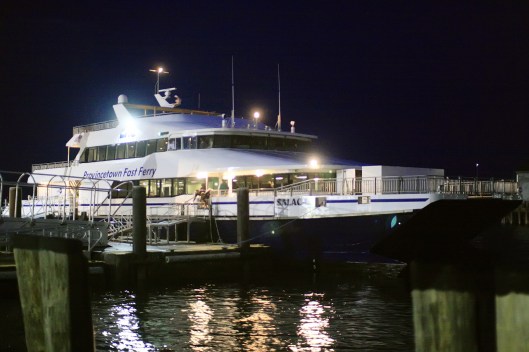 渡輪抵達波士頓