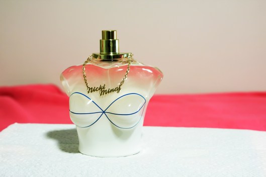 噴香水之前要先斷頭！XD