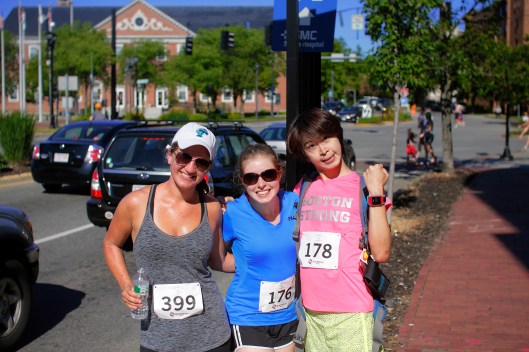 賽後正妹合照！ ;)