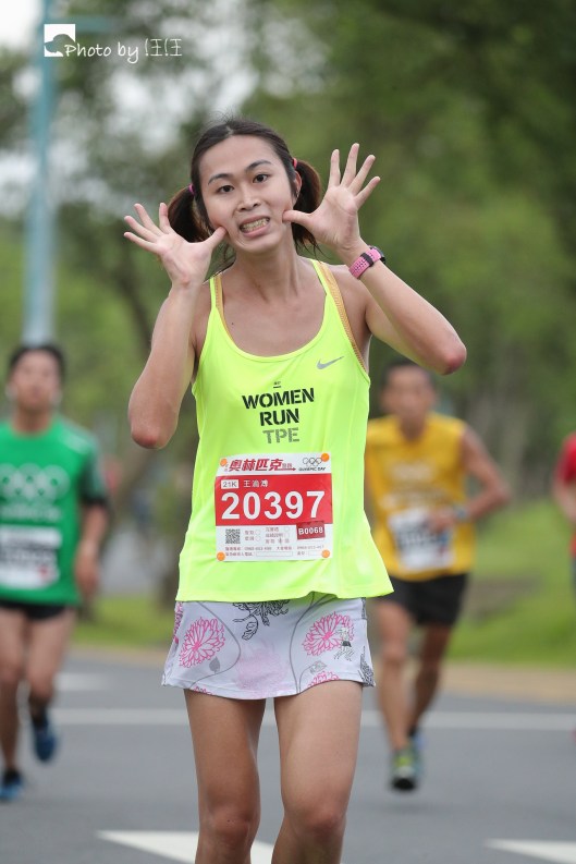 2048_D876E4FE-2016-E540-0725-230EC8995EB8